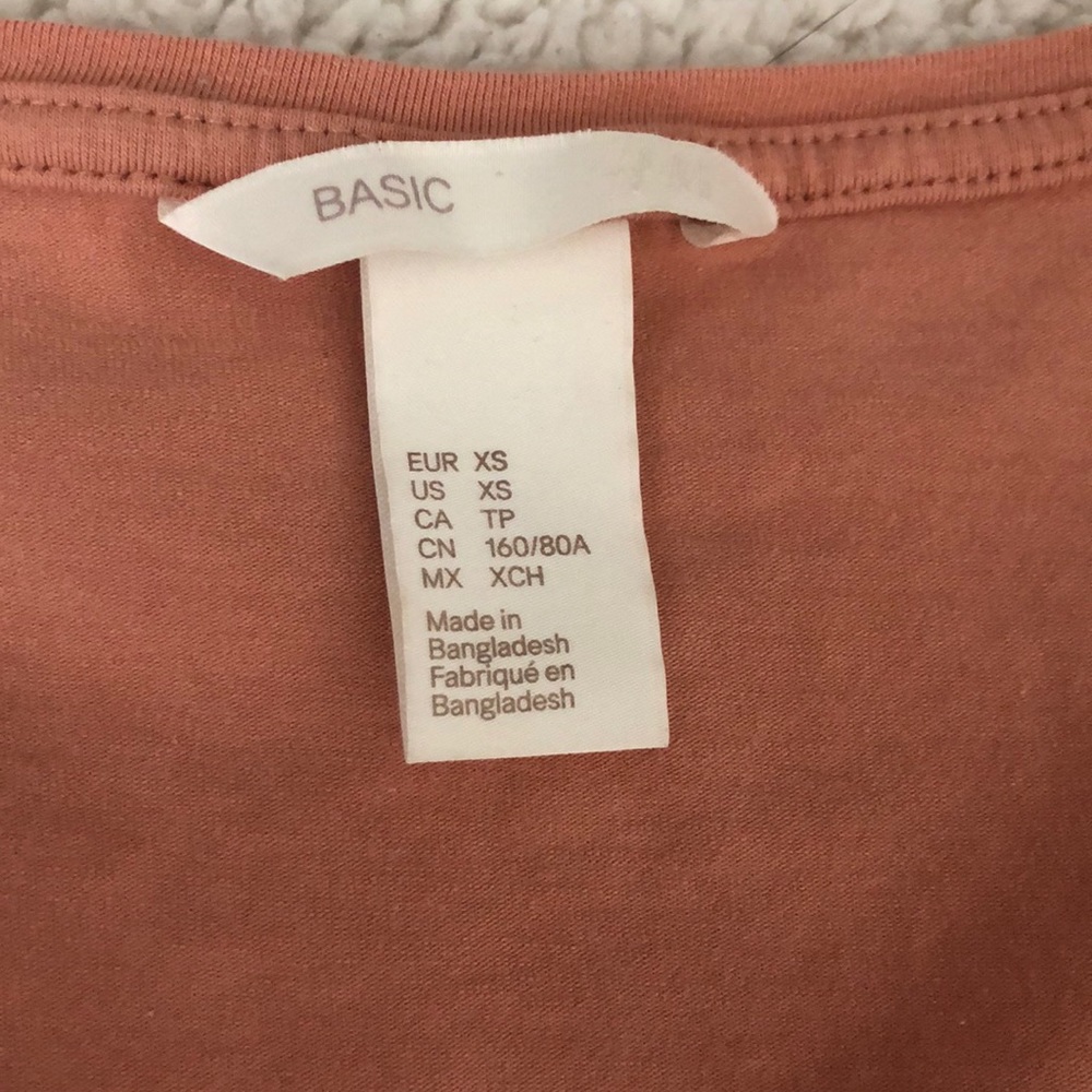 Basic tee - Picture 2 of 2